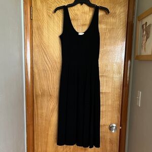 Leith Black Scoop Neck Sleeveless Midi Dress